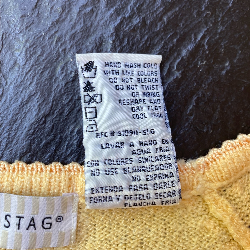 White Stag short sleeve yellow sweater - Picture 5 of 10